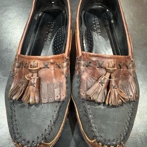 Vintage Cole Haan Women's Black and Brown Tassel Loafers